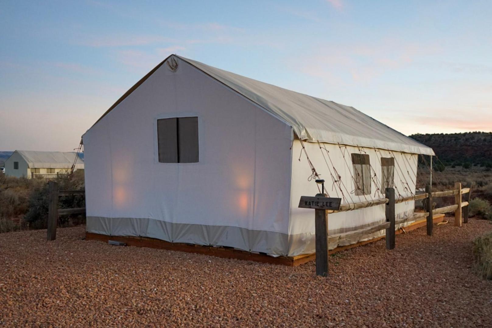 Basecamp 37° Hotel Kanab Luaran gambar
